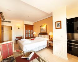 Apartamentos Guadalpin Boutique