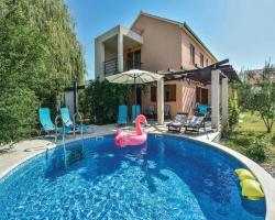 Holiday home Solin with Outdoor Swimming Pool 369