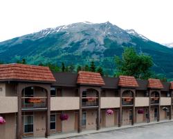 Maligne Lodge