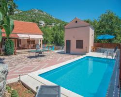 Holiday home Zagvozd with Outdoor Swimming Pool 318