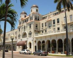 Tropical Elegant Palm Beach 2 Bedroom 2 Bathroom Suite Valet Parking Included