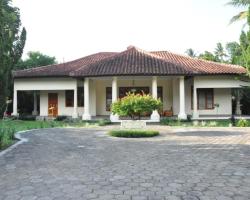 Villa Bugis Kalibaru