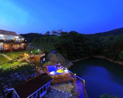 Attimua Guesthouse & Pension