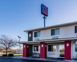 Motel 6-Barkeyville, PA