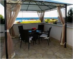 AdiOro Luxury Beachfront Apartment