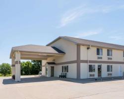 Super 8 by Wyndham Beloit