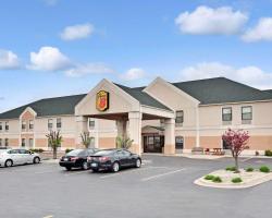 Super 8 by Wyndham Hampshire IL