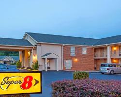 Super 8 by Wyndham Covington