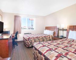 Knights Inn and Suites - Grand Forks