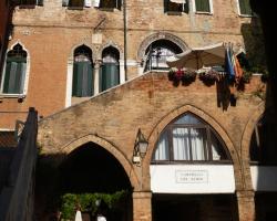 Palazzo Lion Morosini - Check in presso Locanda Ai Santi Apostoli