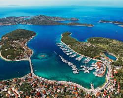 Marina Hotel Resort Frapa - Otok