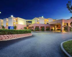 Baymont by Wyndham Tampa Near Busch Gardens