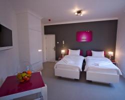 Short Lets in London - One and a friend