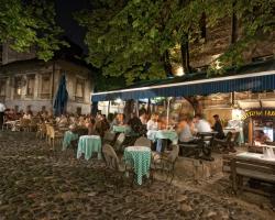 Pension Travelling Actor