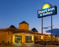 Days Inn & Suites by Wyndham Vicksburg