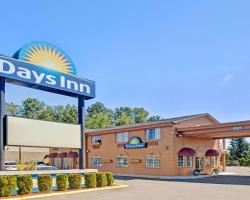 Days Inn by Wyndham Everett