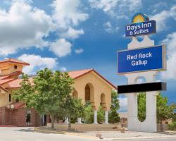 Days Inn & Suites by Wyndham Red Rock-Gallup