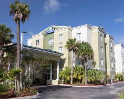 Days Inn & Suites by Wyndham Fort Pierce I-95