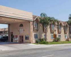 Super 8 by Wyndham Bakersfield South CA