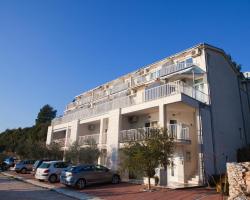Apartments Dalmatino