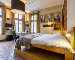 Cornerhouse Level Ten by Romy&Travis