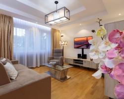 The Queen Luxury Apartments - Villa Giada