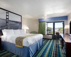 Super 8 by Wyndham Vallejo/Napa Valley