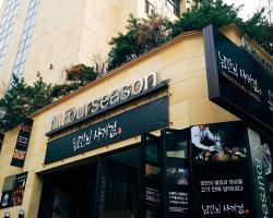 N Fourseason Hotel Myeongdong