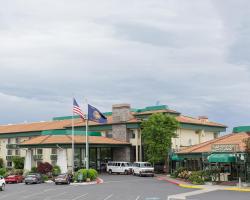 Rogue Regency Inn & Suites