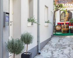 Apartments Tonka Centar