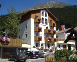 Pension Villa Claudia Augusta