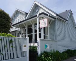 Dorset House Backpackers