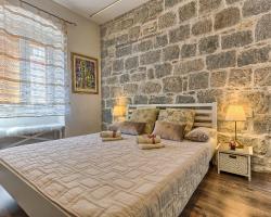 Apartment Charming Mediterranean Split