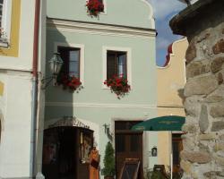 B&B Nika