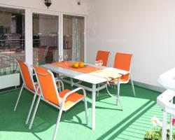3 rooms Sunny Apartments-Schoenbrunn, 100m2 with balcony