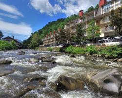 Gatlinburg River Inn