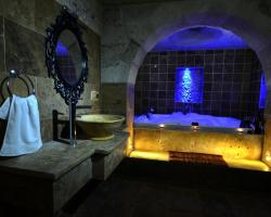 Sinasos Palace Cave Hotel