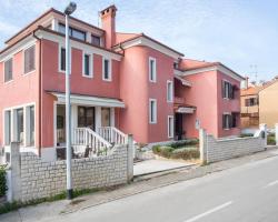 Villa Rose 2