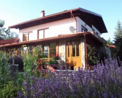 PLITVICE LAKES KONAK Daic