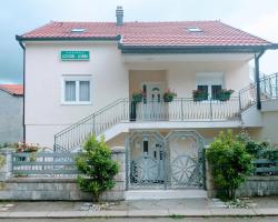 Apartments Lovori-Lorbe