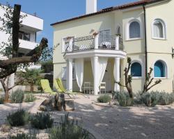 Villa Mandolina Apartments