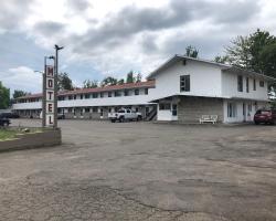 Voyageur Motel