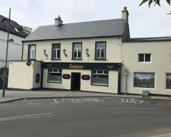 Ewings Bar & Accommodation