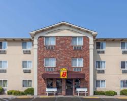 Super 8 by Wyndham Irving DFW Airport/South