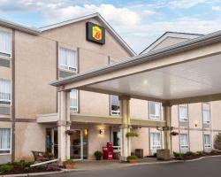 Super 8 by Wyndham Airdrie AB