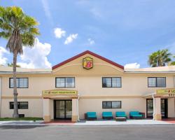 Super 8 by Wyndham Orlando International Drive