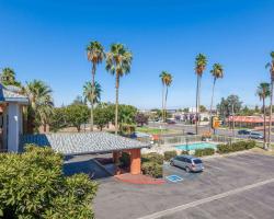 Super 8 by Wyndham Bakersfield/Central