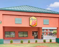 Super 8 by Wyndham Gainesville