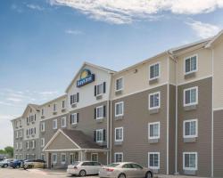 Days Inn & Suites by Wyndham Rochester South