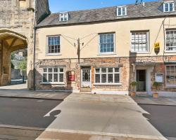 The Ancient Gatehouse & Rugantino Restaurant